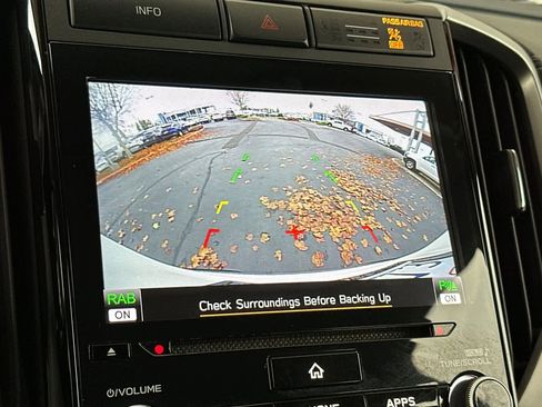 Used 2021 Subaru Ascent Premium w/ Convenience Package image 21