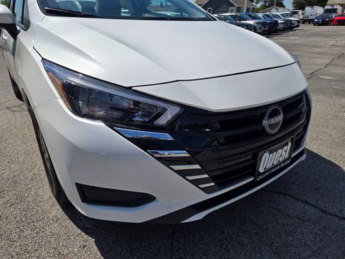 Used 2025 Nissan Versa SV FWD image 9