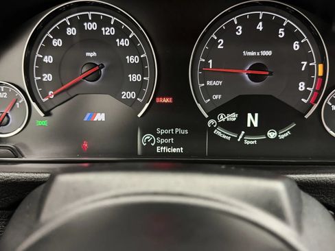 Used 2015 BMW M4 Convertible RWD image 21