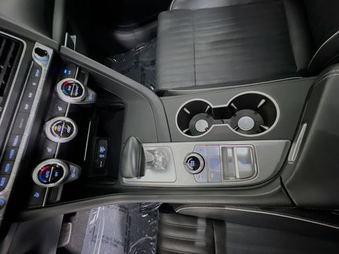 Used 2020 Genesis G70 2.0T w/ Elite Package image 25