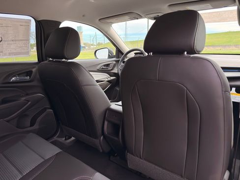 New 2026 Chevrolet Trax LT FWD image 28