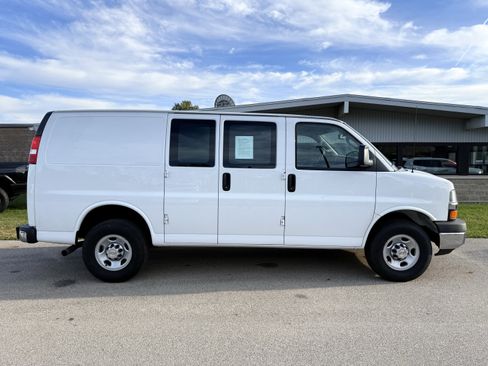 Certified 2024 Chevrolet Express 2500 w/ Driver Convenience Package image 6