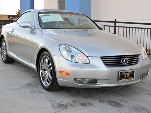 Used 2004 Lexus SC 430 Convertible image 16