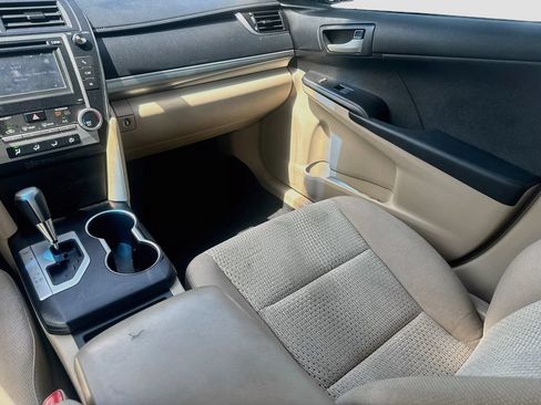 Used 2013 Toyota Camry FWD image 22