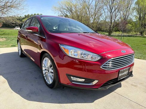 Used 2017 Ford Focus Titanium w/ Titanium Technology Package image 8