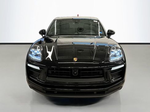 New 2026 Porsche Macan AWD/4WD image 6