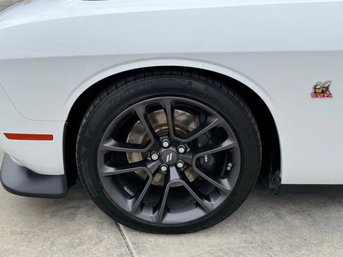 Used 2021 Dodge Challenger R/T Scat Pack image 9