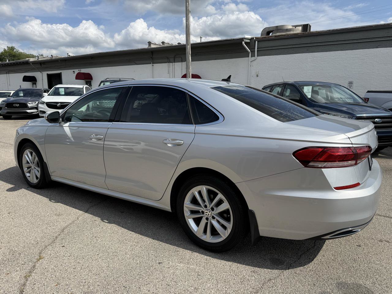 Used 2020 Volkswagen Passat 2.0T SE FWD image 5