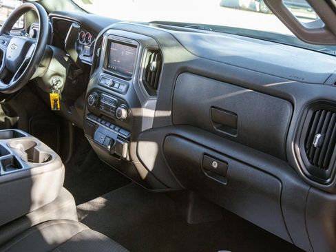 Used 2021 Chevrolet Silverado 1500 Custom image 11