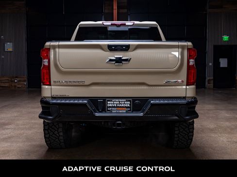 Used 2022 Chevrolet Silverado 1500 ZR2 w/ Technology Package image 8