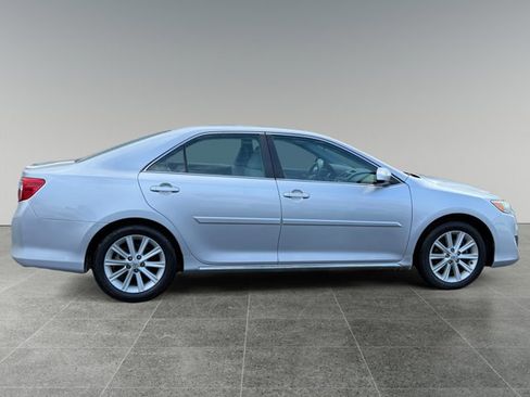 Used 2012 Toyota Camry XLE image 6