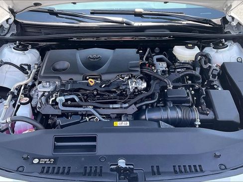 Used 2025 Toyota Camry XLE FWD image 28