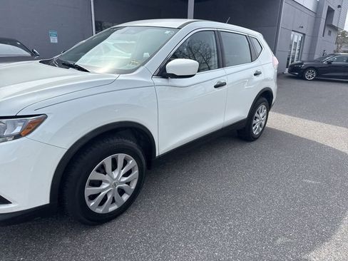 Used 2016 Nissan Rogue S AWD/4WD image 2