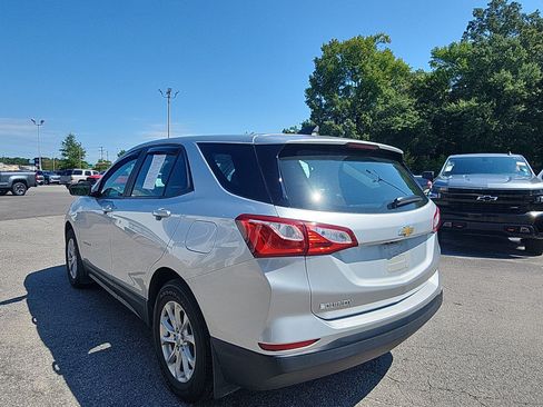 Used 2020 Chevrolet Equinox LS AWD/4WD image 3