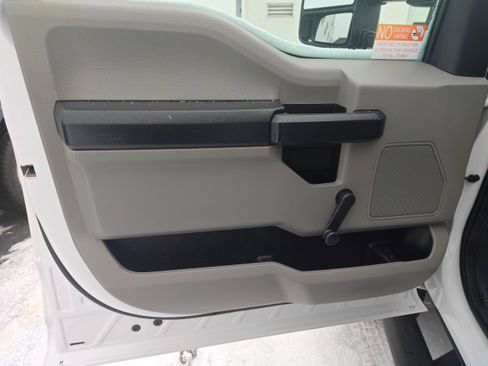 Used 2022 Ford F550 4x4 Regular Cab Super Duty image 13