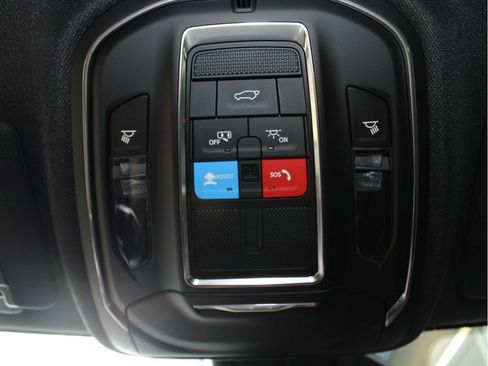 New 2025 Jeep Grand Cherokee Limited w/ Trailer Tow Package image 23