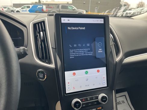 Used 2022 Ford Edge SEL w/ Convenience Package image 17