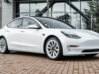 Used 2021 Tesla Model 3 Long Range video 1