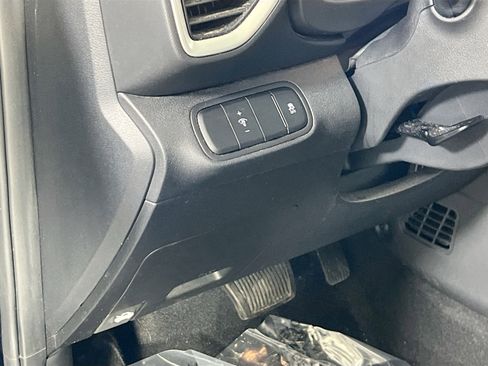 Used 2023 Hyundai Venue SE image 10