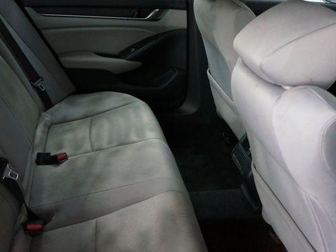 Used 2018 Honda Accord EX image 36