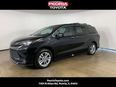 Used 2022 Toyota Sienna XLE Woodland Edition
