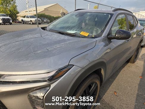 Used 2025 Chevrolet Trax ACTIV w/ Driver Confidence Package FWD image 8