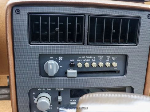 Used 1988 Pontiac Fiero GT RWD image 37