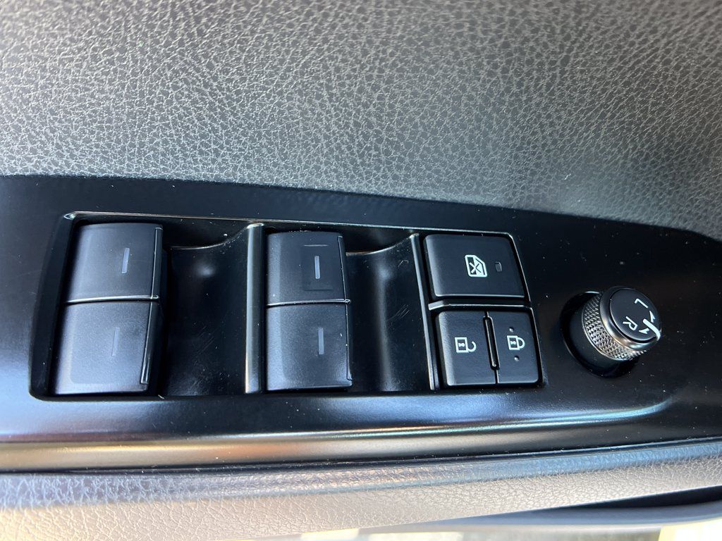 Used 2026 Toyota Camry Hybrid w/ Convenience Package AWD/4WD image 12