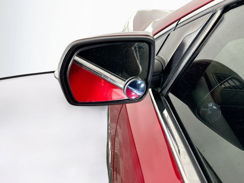 Used 2019 Ford Edge Titanium FWD image 16
