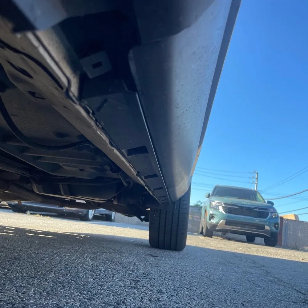 Used 2018 Ford Explorer Limited w/ Equipment Group 301A AWD/4WD image 12