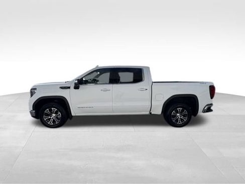 Used 2024 GMC Sierra 1500 SLT image 8