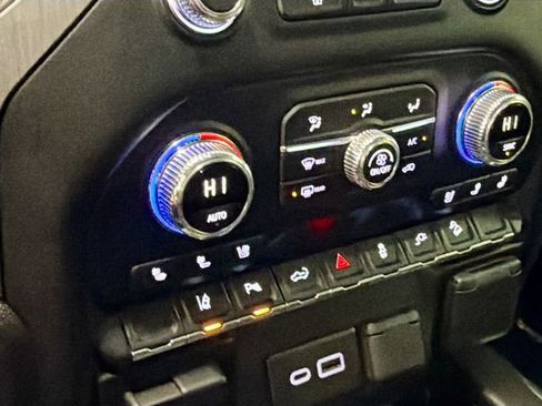 Used 2020 GMC Sierra 3500 Denali image 16