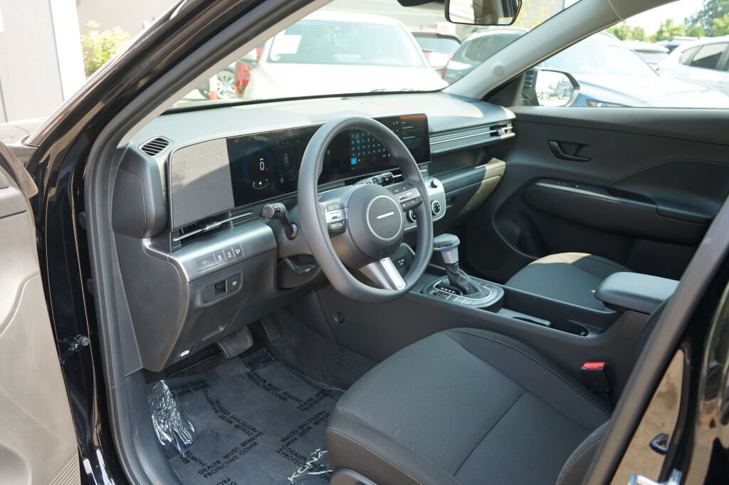 Certified 2026 Hyundai Kona SE AWD/4WD image 15