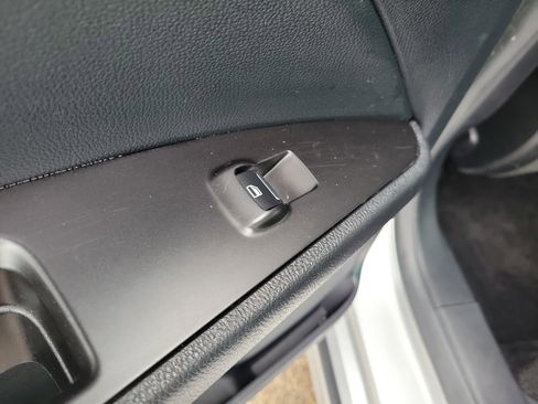 Used 2018 Ford Fusion Titanium image 15