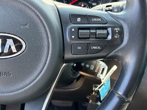 Used 2016 Kia Sorento LX w/ LX Convenience Package image 15