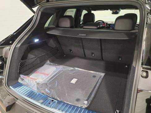New 2026 Porsche Cayenne image 31