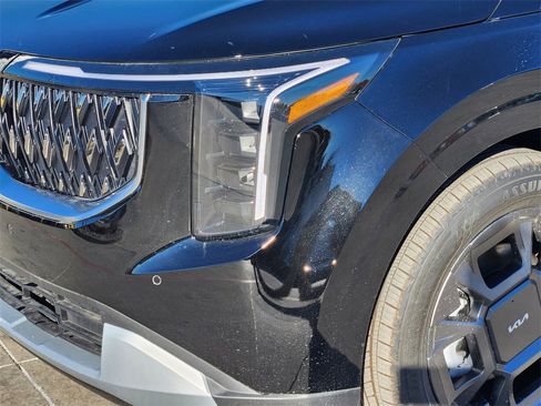 New 2026 Kia Carnival EX image 6