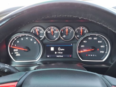 Used 2020 Chevrolet Silverado 1500 LTZ w/ LTZ Texas Edition RWD image 9