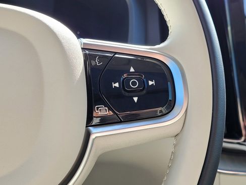 Certified 2024 Volvo XC60 T8 Ultimate w/ Protection Package Premier image 20