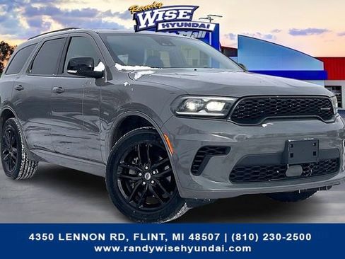 Used 2024 Dodge Durango GT image 1