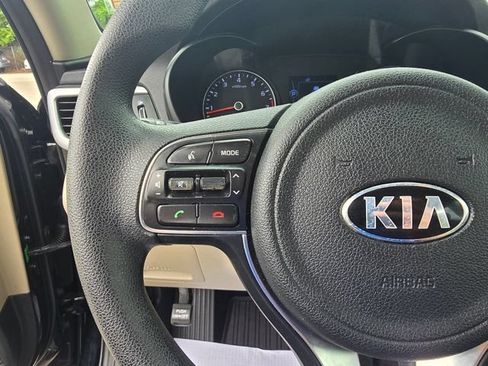 Used 2018 Kia Optima LX FWD image 23