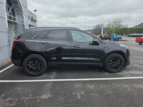 Used 2022 Cadillac XT5 Premium Luxury AWD/4WD image 2