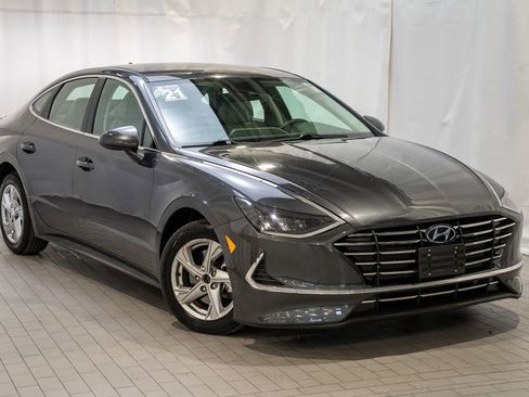 Used 2021 Hyundai Sonata SE image 1