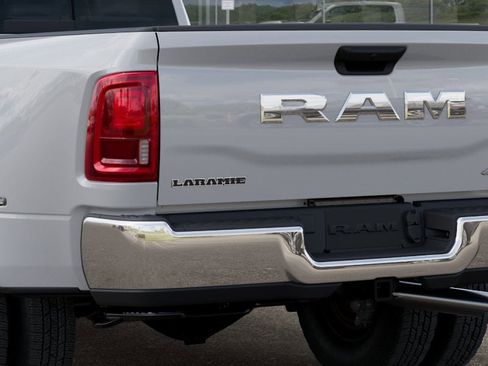 New 2026 RAM 3500 Laramie AWD/4WD image 13