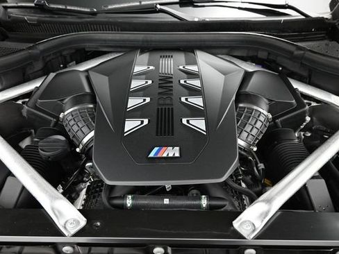 Used 2025 BMW X7 M60i AWD/4WD image 31