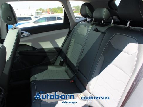 Used 2025 Volkswagen Taos SE AWD/4WD image 20