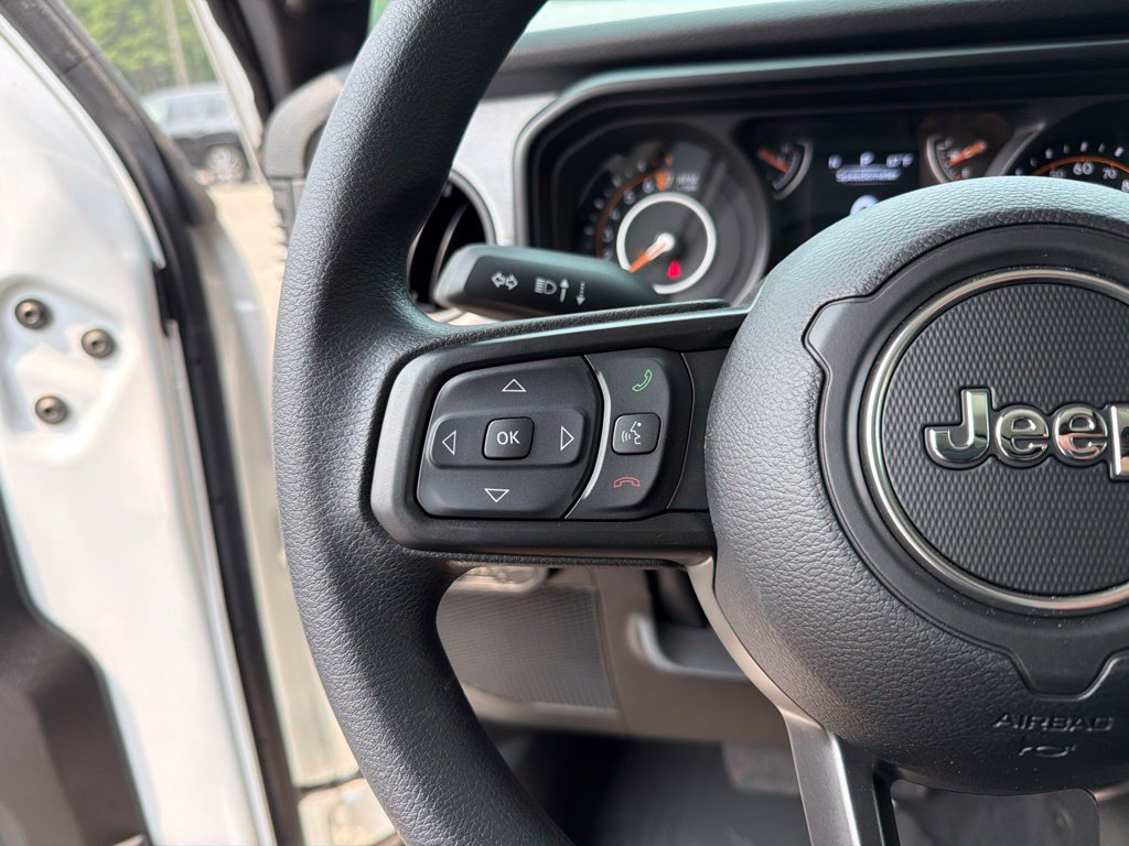 New 2026 Jeep Gladiator Sport AWD/4WD image 17