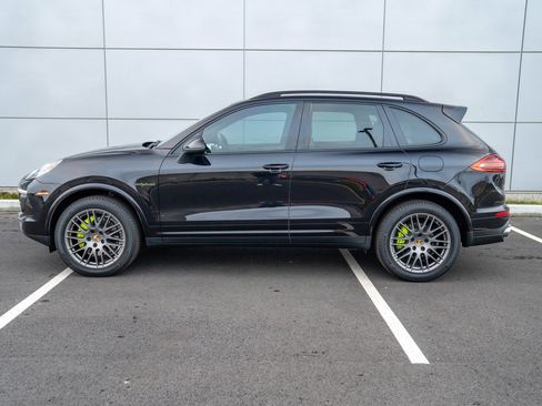 Used 2018 Porsche Cayenne S image 2