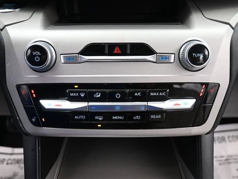 Used 2024 Ford Explorer XLT w/ Equipment Group 202A image 16