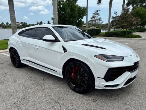 Used 2024 Lamborghini Urus S AWD/4WD image 4